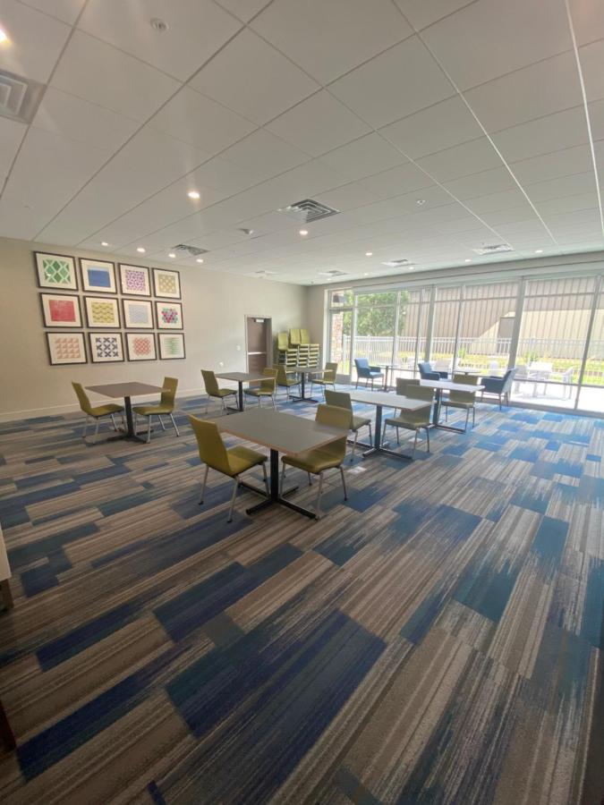 Express & - Madison West - By Ihg 3* Middleton