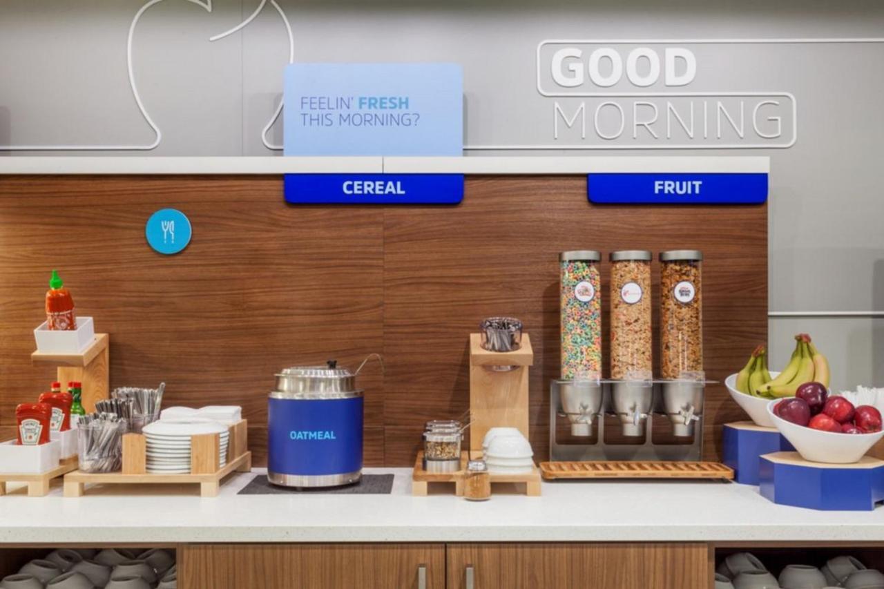 Express & - Madison West - By Ihg