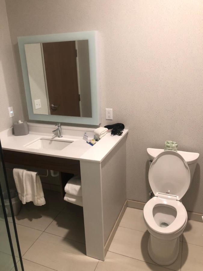 Express & - Madison West - By Ihg Hotel 3*