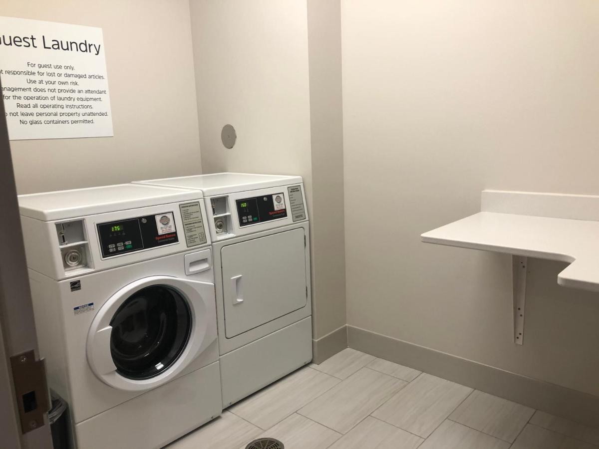Hotel Express & - Madison West - By Ihg Middleton