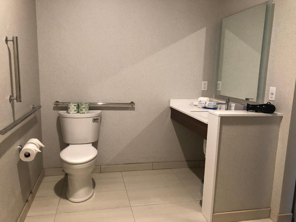 Hotel Express & - Madison West - By Ihg Middleton