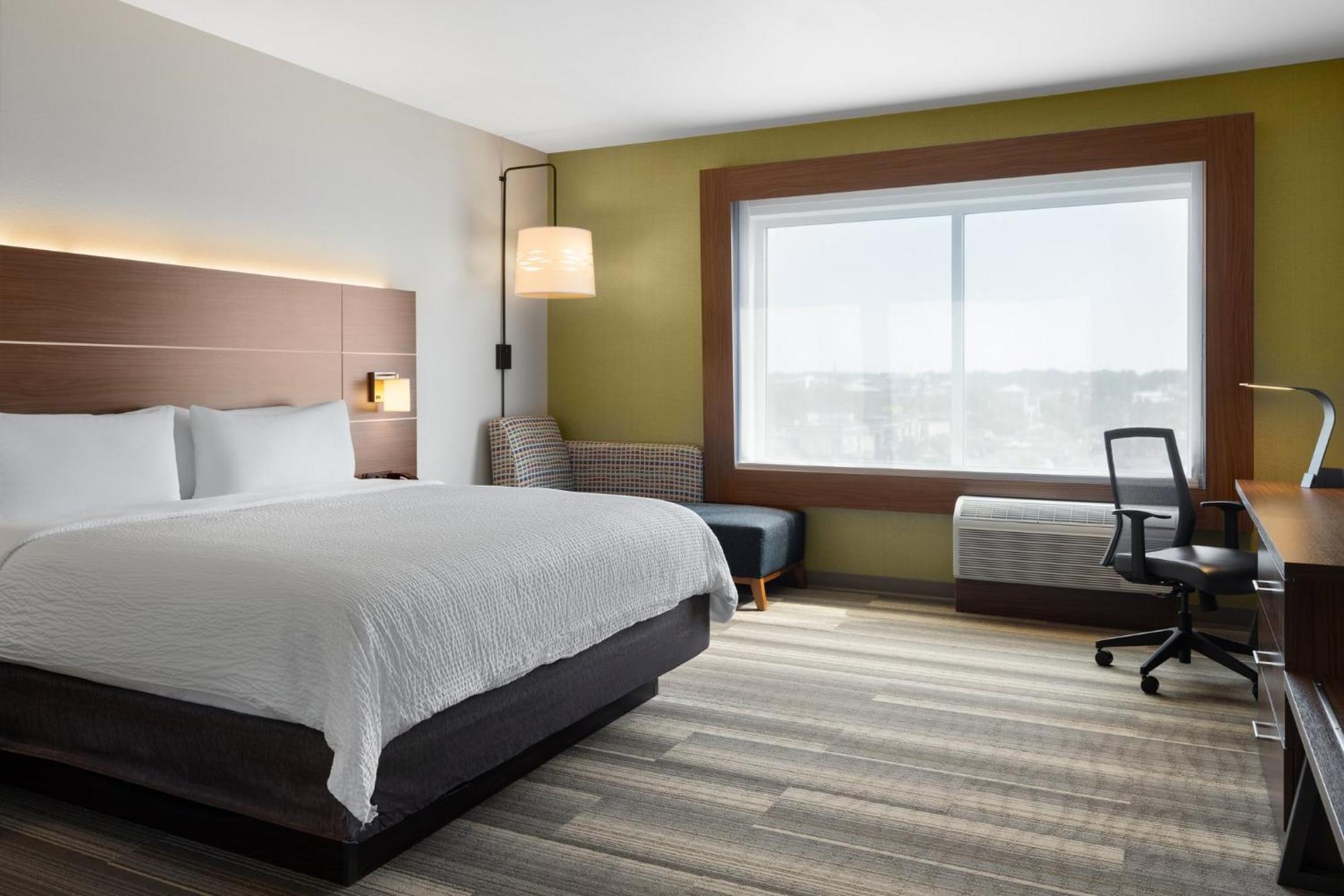 Express & - Madison West - By Ihg 3* Middleton
