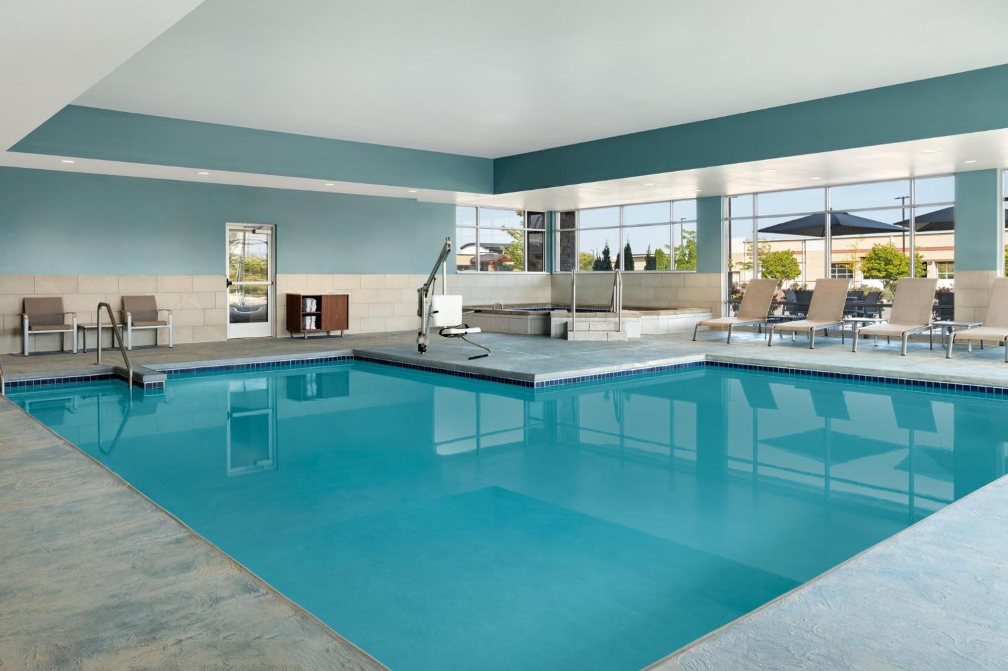 Express & - Madison West - By Ihg Hotel 3*