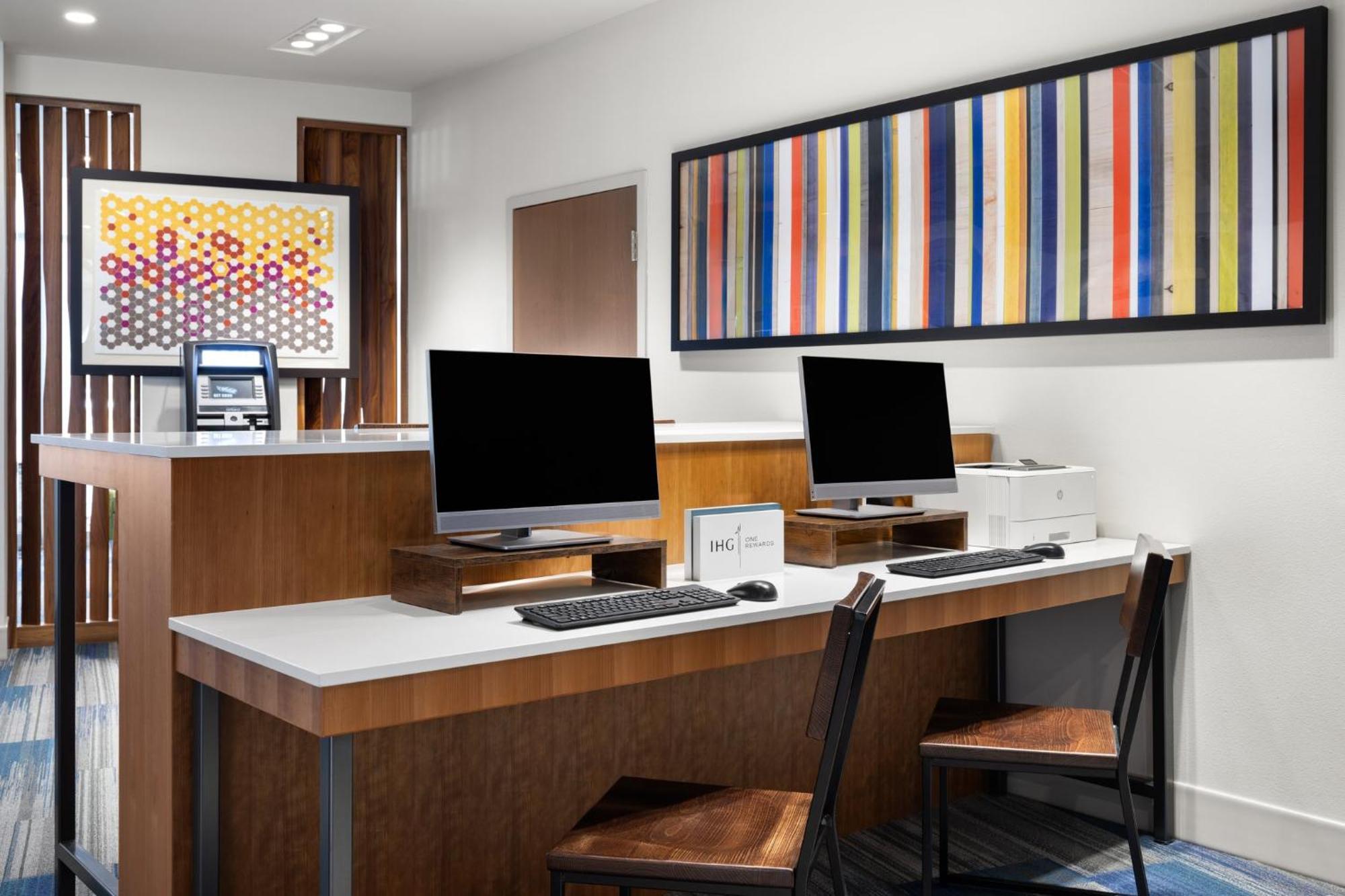 Express & - Madison West - By Ihg Hotel Middleton