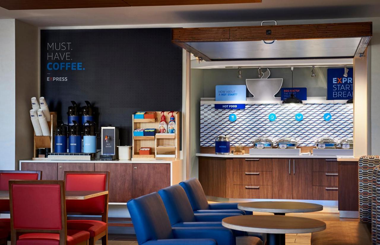 Express & - Madison West - By Ihg Middleton