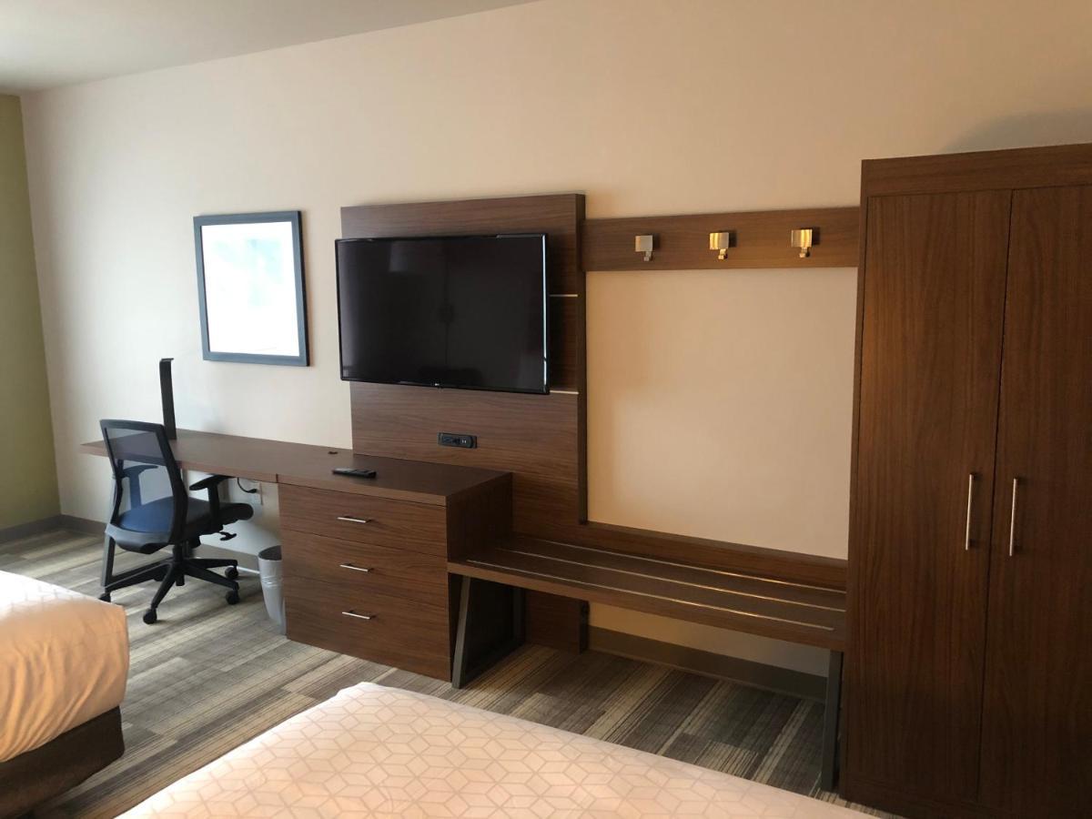 Express & - Madison West - By Ihg Hotel Middleton