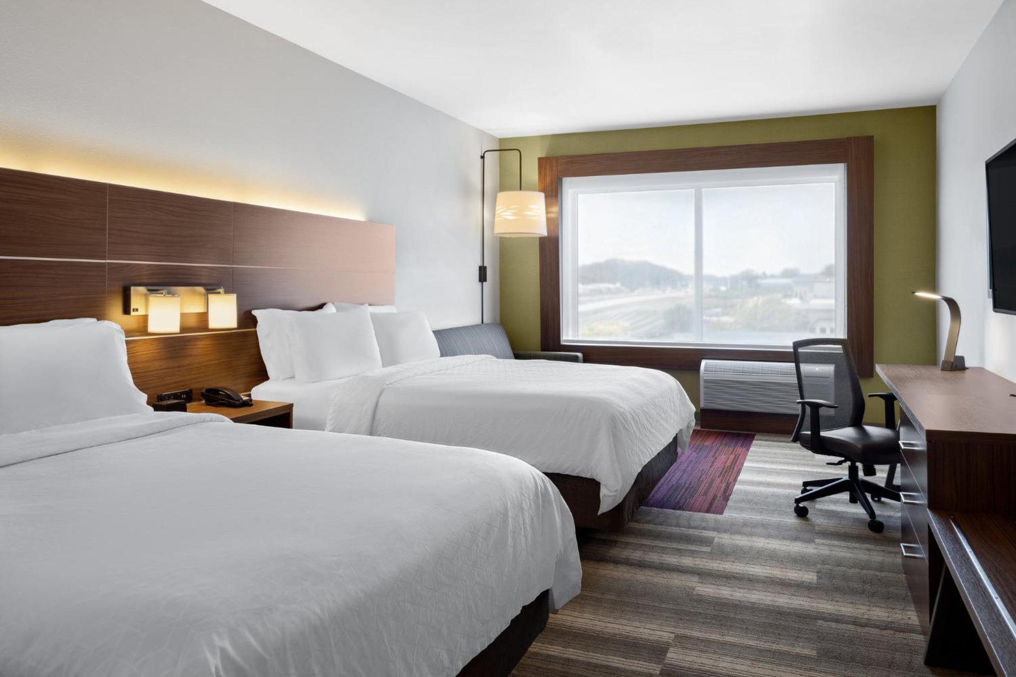 Express & - Madison West - By Ihg